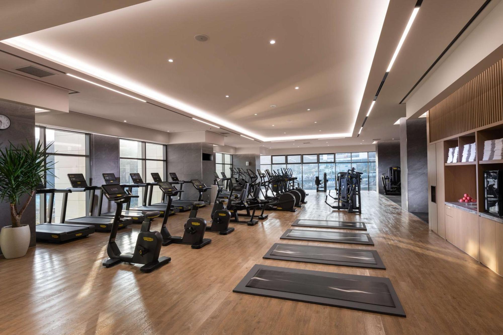 Doubletree By Hilton Seoul Pangyo Residences Соннам Экстерьер фото