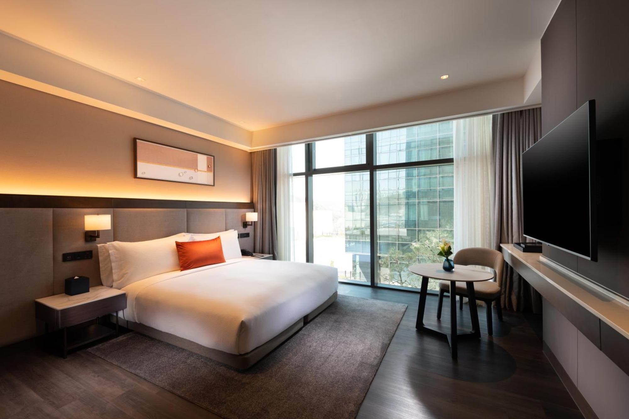 Doubletree By Hilton Seoul Pangyo Residences Соннам Экстерьер фото
