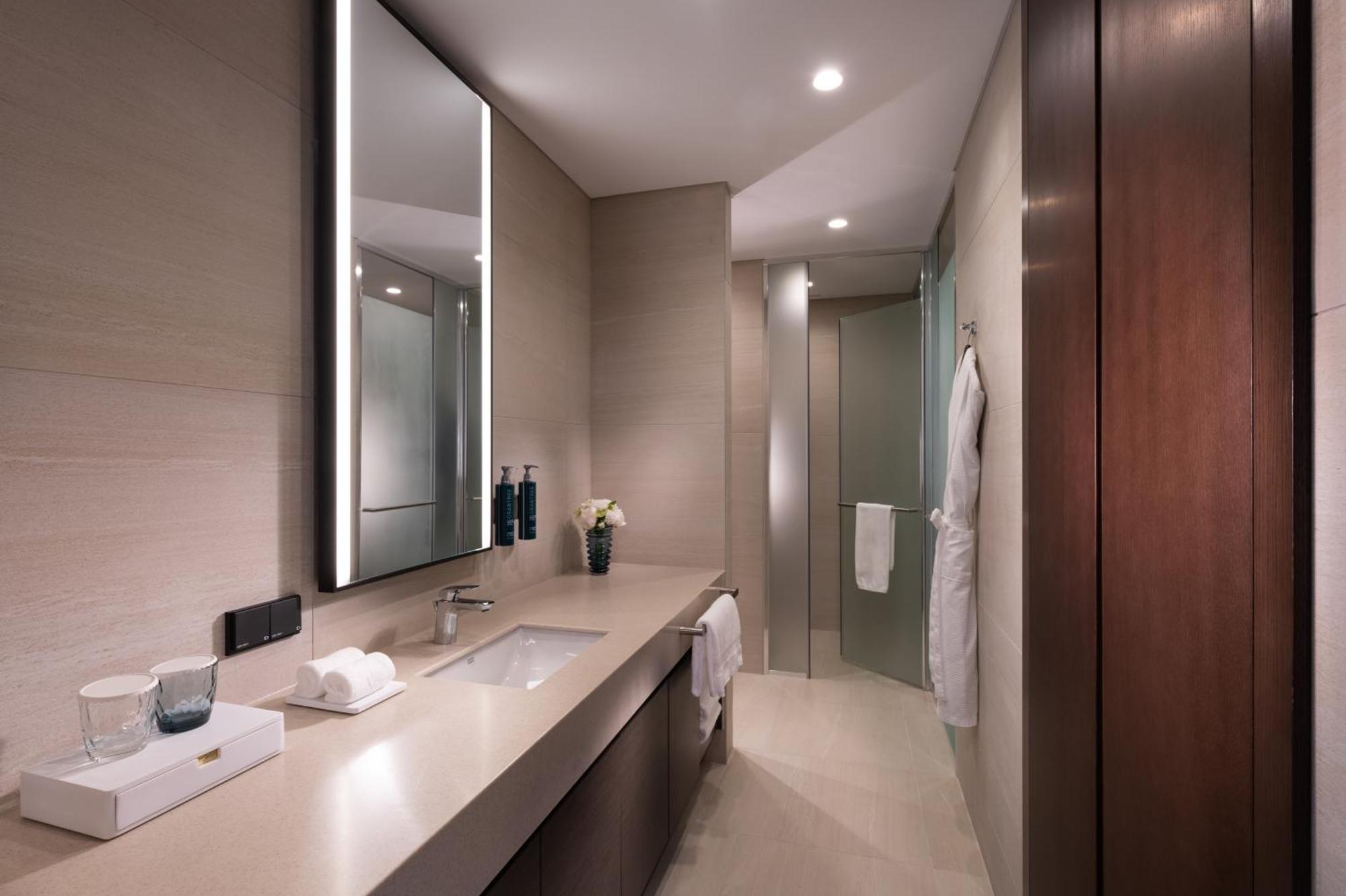 Doubletree By Hilton Seoul Pangyo Residences Соннам Экстерьер фото