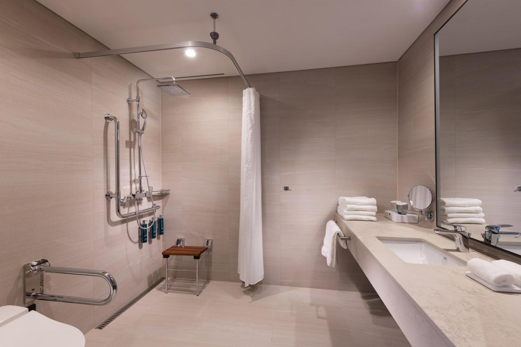 Doubletree By Hilton Seoul Pangyo Residences Соннам Экстерьер фото