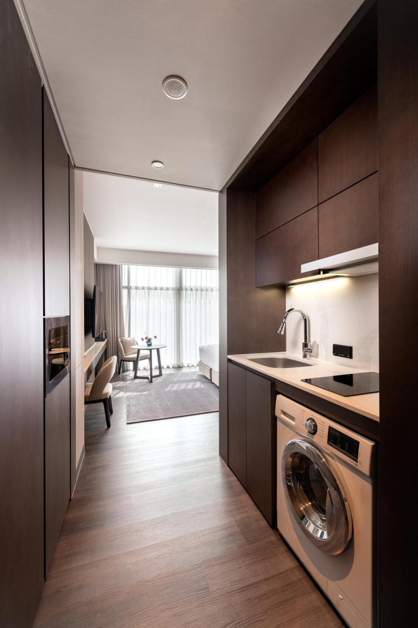 Doubletree By Hilton Seoul Pangyo Residences Соннам Экстерьер фото