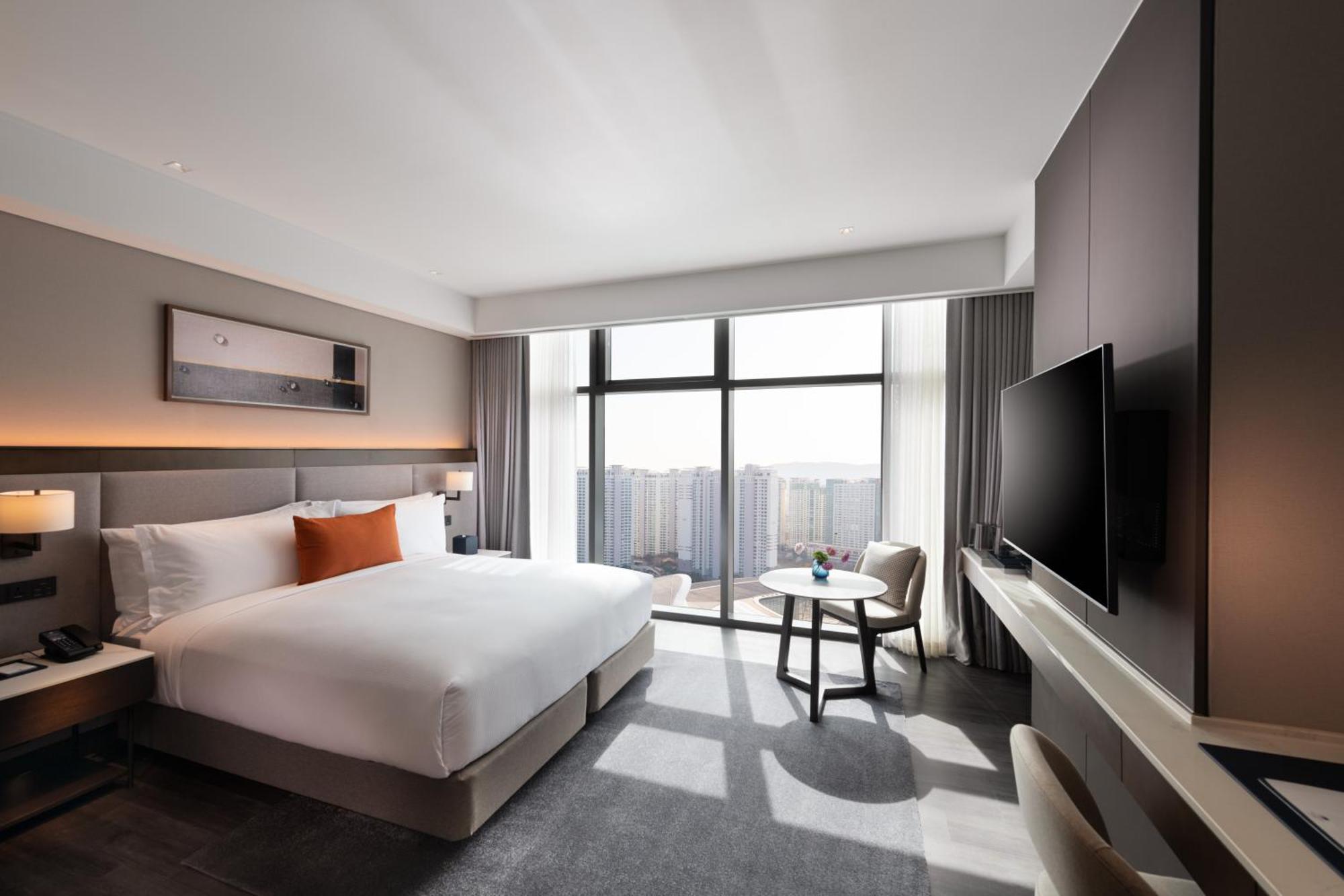 Doubletree By Hilton Seoul Pangyo Residences Соннам Экстерьер фото