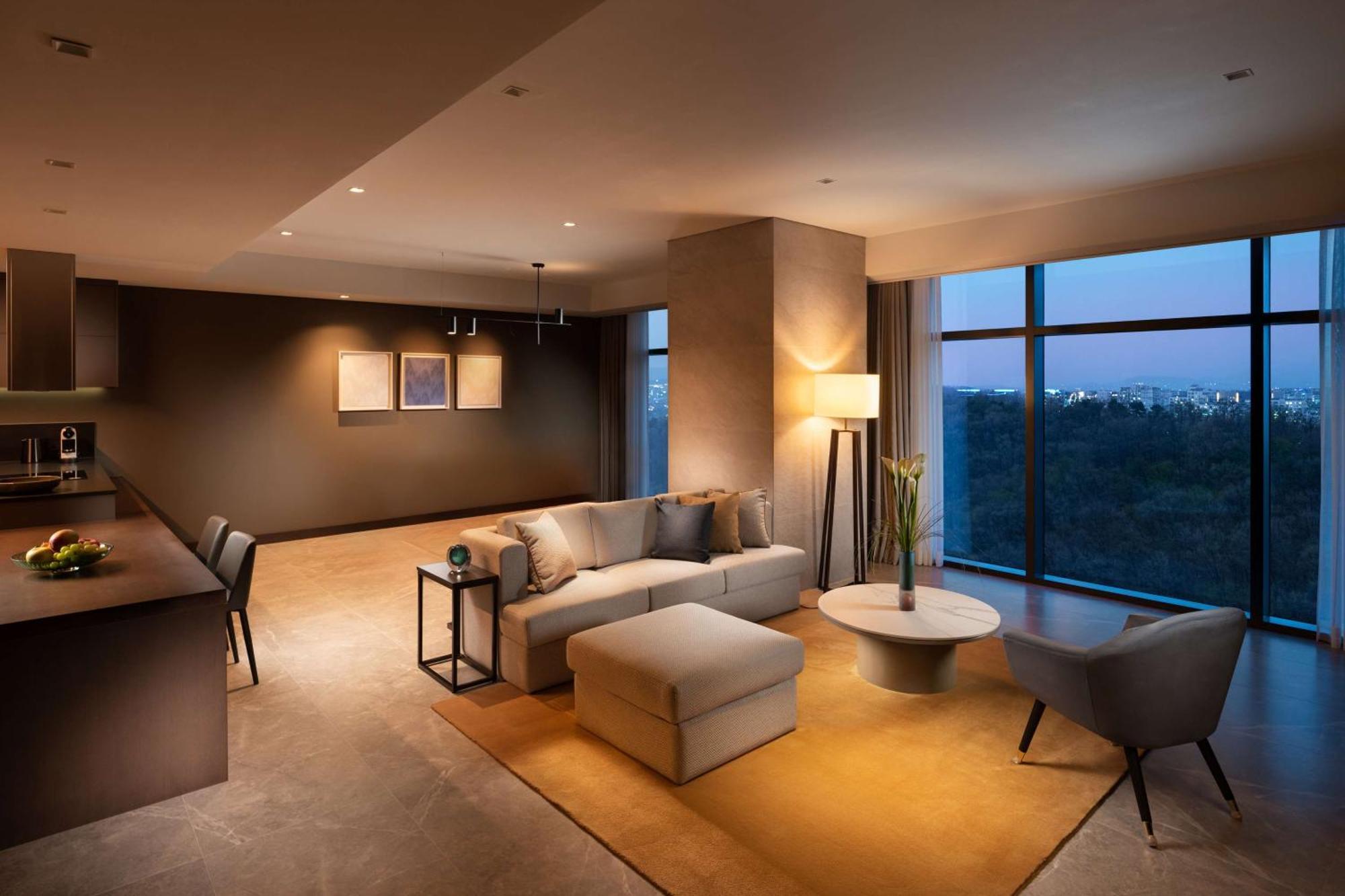 Doubletree By Hilton Seoul Pangyo Residences Соннам Экстерьер фото